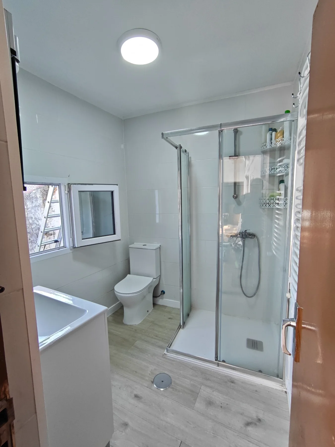 Proyecto 2 · Reforma de baño, resultado después